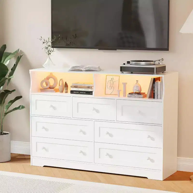Cassettiera in Legno a 7 Cassetti - Comò Moderno con Stazione di Ricarica USB e Luci a LED, 2 Scomparti Aperti - Ampio Comò per Camera da Letta, Organizzatore di Archiviazione