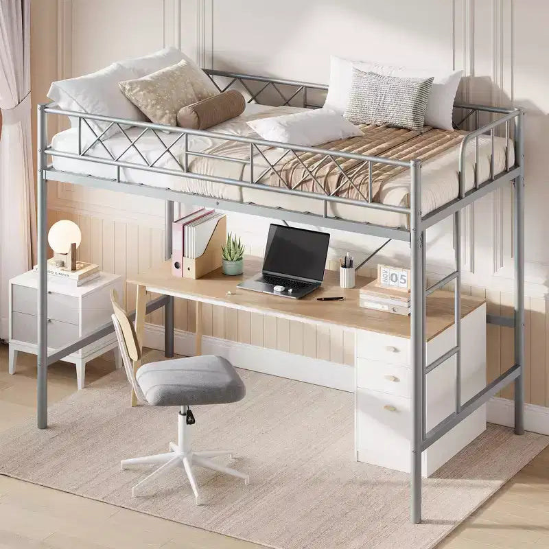 Letto a soppalco singolo con ringhiera di sicurezza arcuata e scaletta di sicurezza, struttura in metallo resistente con robuste doghe in acciaio, non necessita di rete, salvaspazio