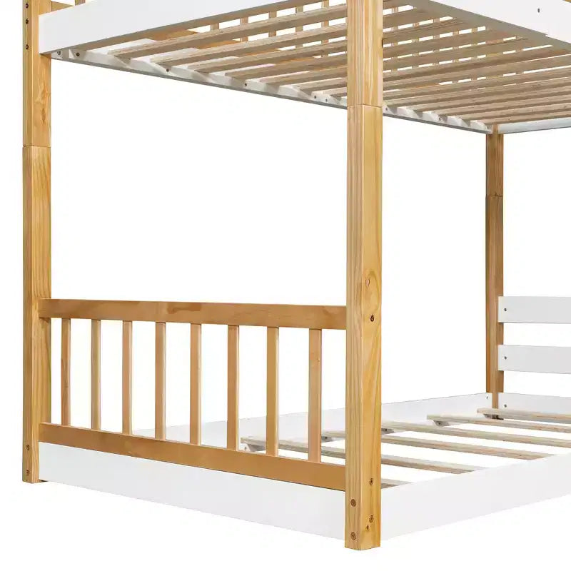 Letto a castello Twin su Twin con tetto e finestra, letto a castello per bambini in legno con scaletta e spondine, struttura in pino massiccio, naturale