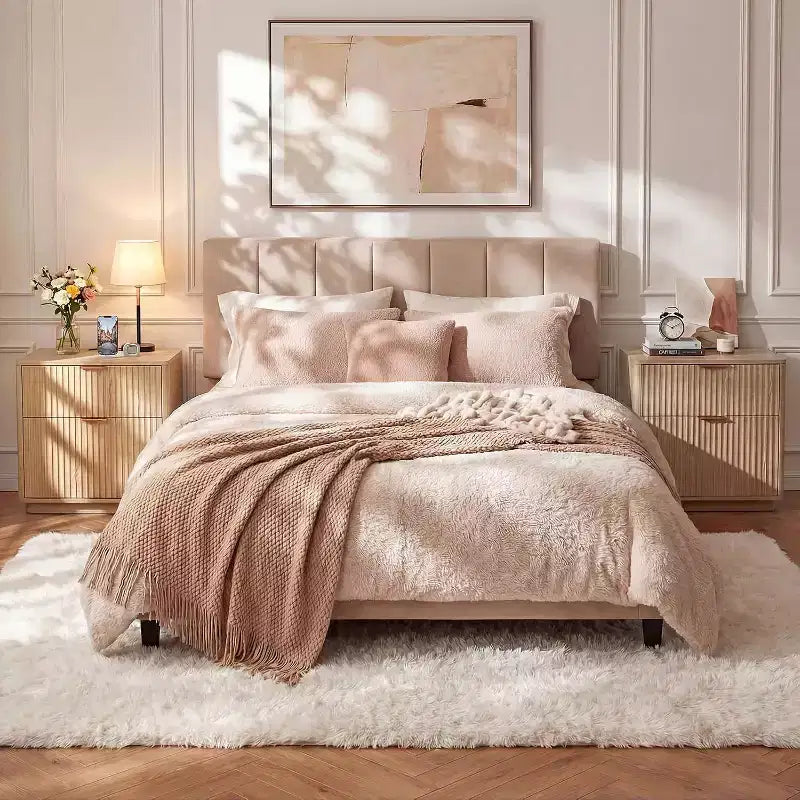Comodino scanalato, Comodino di metà secolo, Tavolino moderno, Profilo curvo, per camera da letto, soggiorno